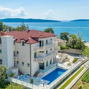 Riva With Swimming Pool 4*, Kaštela Horvátország