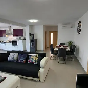 Bora , Ližnjan Croazia