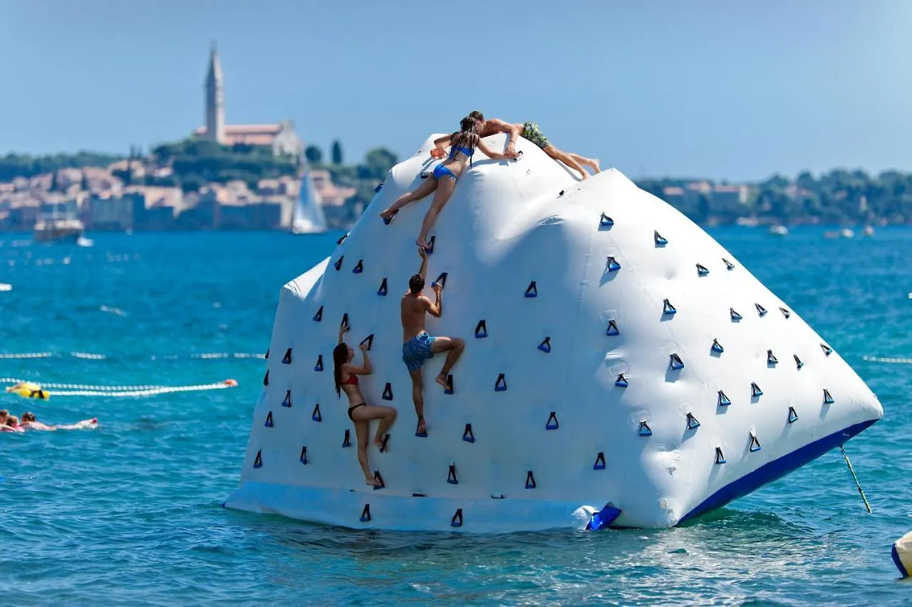 **** Holiday park Maistra Camping Amarin Mobile Homes Rovinj Croatia